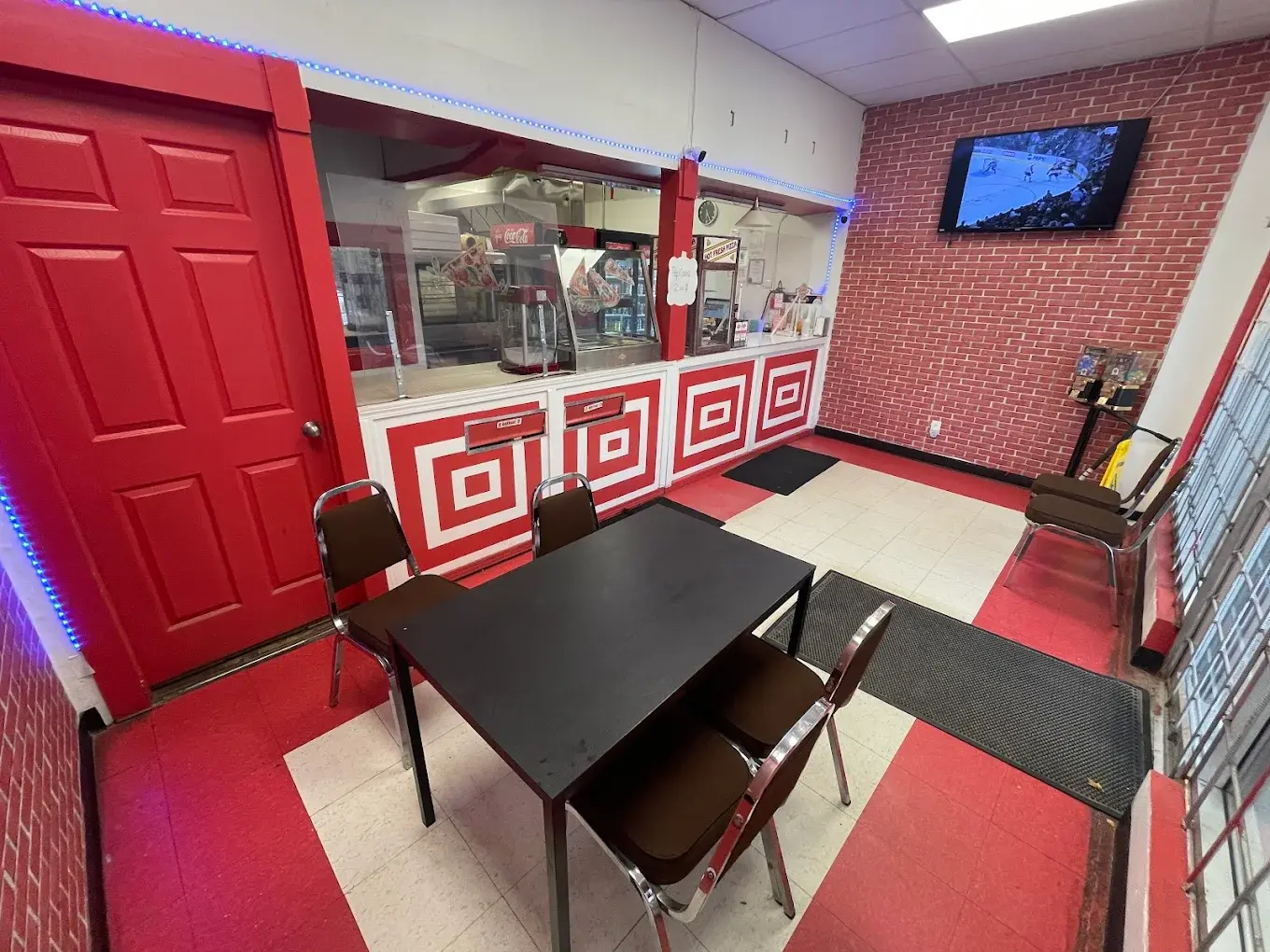 Experience fresh pizza and Indian cuisine at Sizzling Spice in Calgary